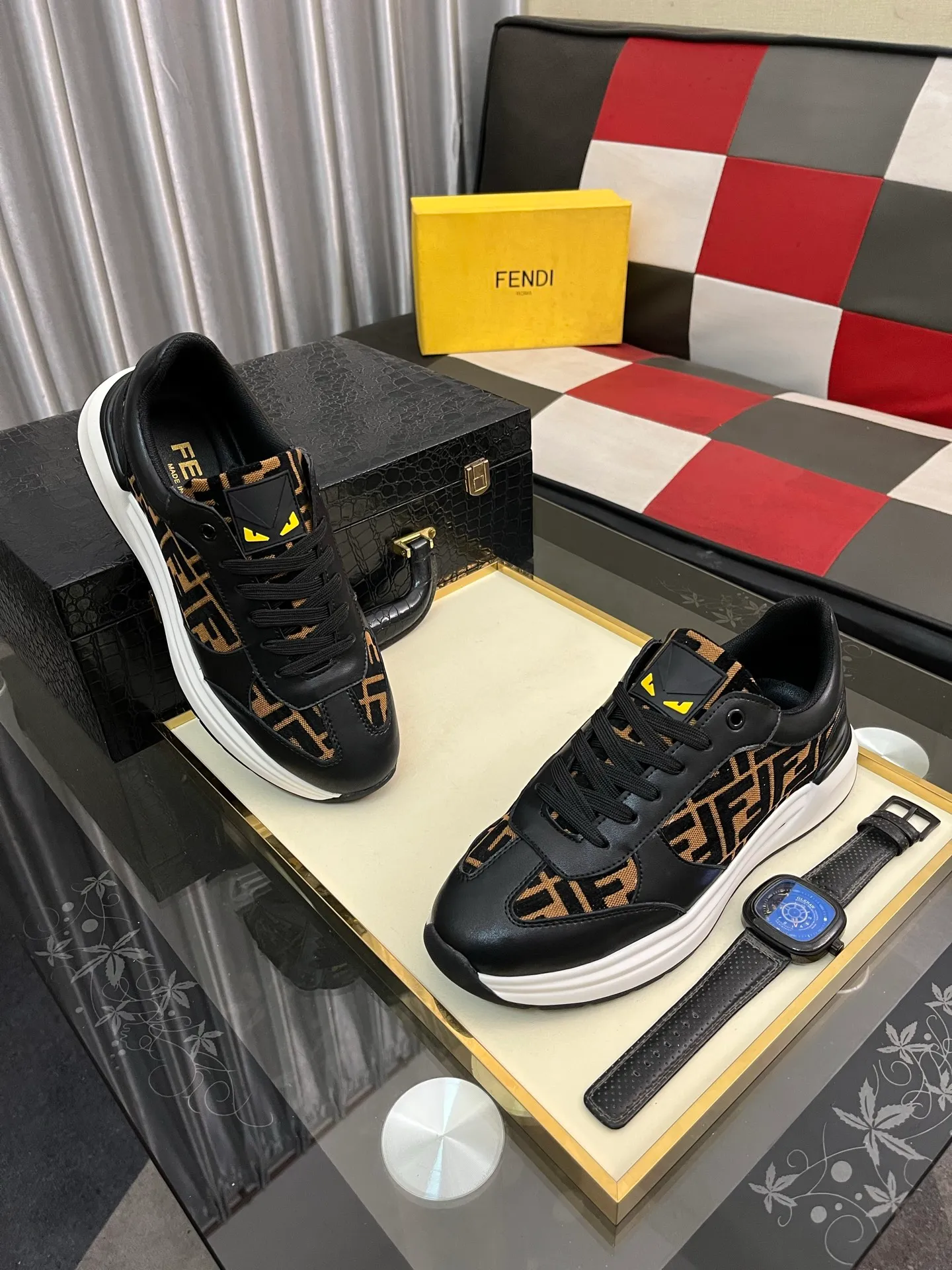 Men's Men's Shoes💰438⌚️⌚️[Fendi] Fendi's latest casual shoes for men! Available at counters simultaneously! A one-to-one replica of the original. All imported official website one-to-one cowhide fabric. The interior is made of top-grade sheepskin, and the original factory-supplied rubber outsole is used. Leading new fashion concepts. Matching code: 38-44. 2️⃣ colors available